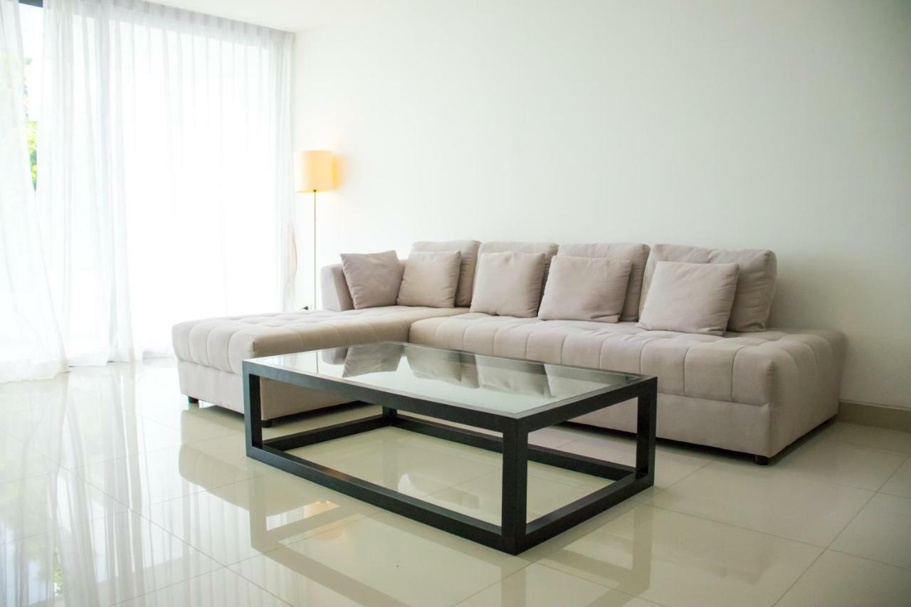 Sansuri Resort - Luxury Apartments Pantai Surin Bagian luar foto